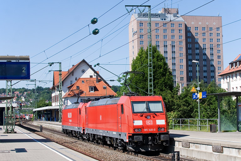 185 262 und 185 348 bei km 15,6 (Mai 2012)