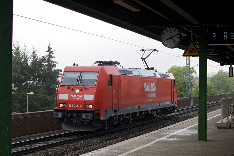 185 265 bei km 16,8 (Mai 2012)