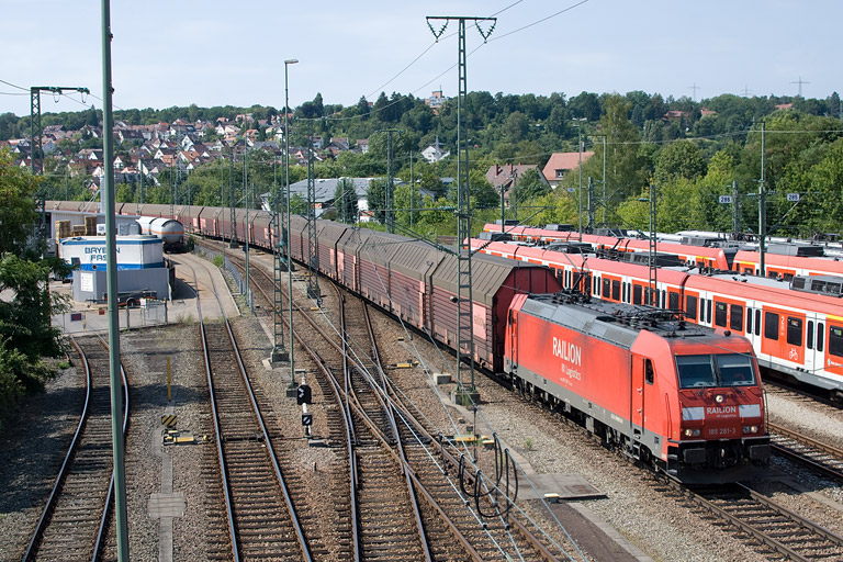 185 281 mit GA 60080 bei km 16,0 (August 2012)