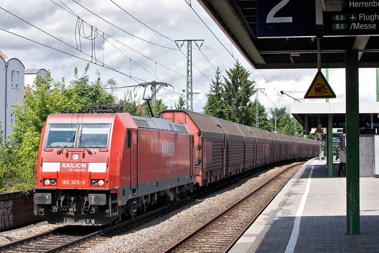 185 305 mit EK 56165 bei km 16,8 (Juli 2012)