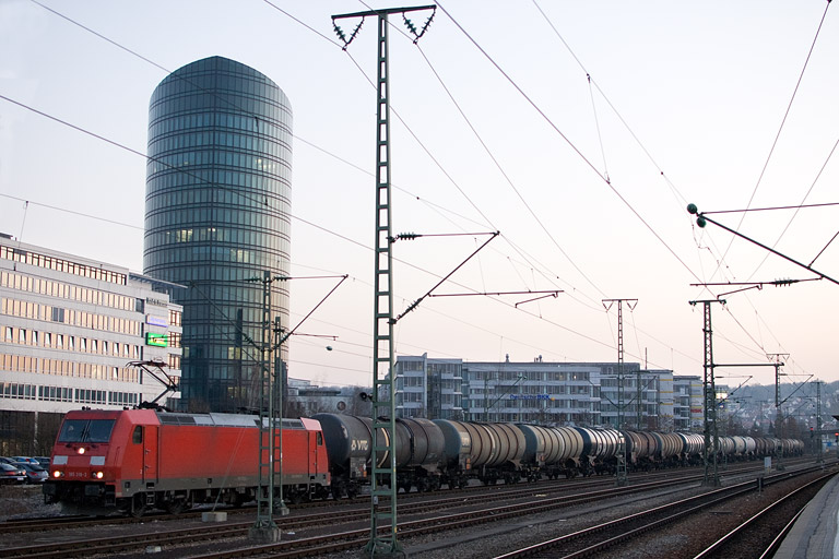 185 318 bei km 15,6 (M&auml;rz 2012)