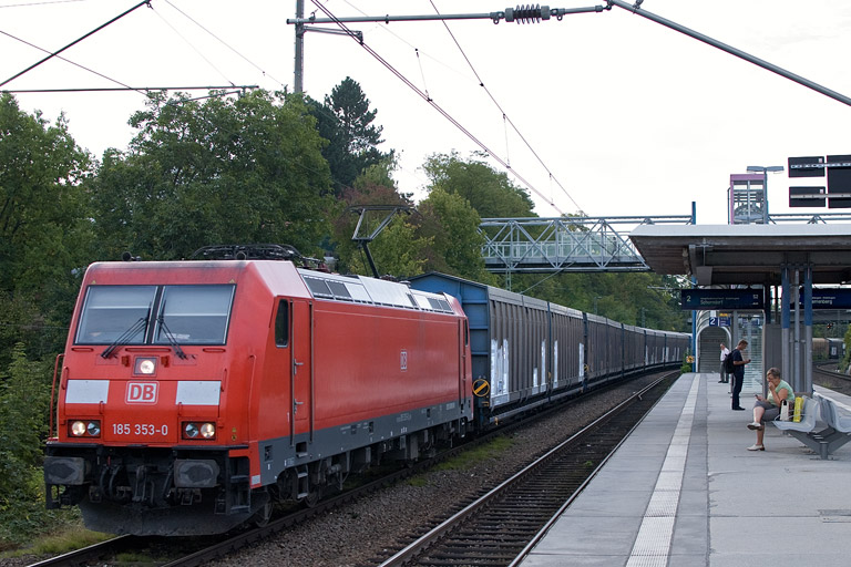 185 353 mit EK 61780 bei km 14,2 (September 2012)