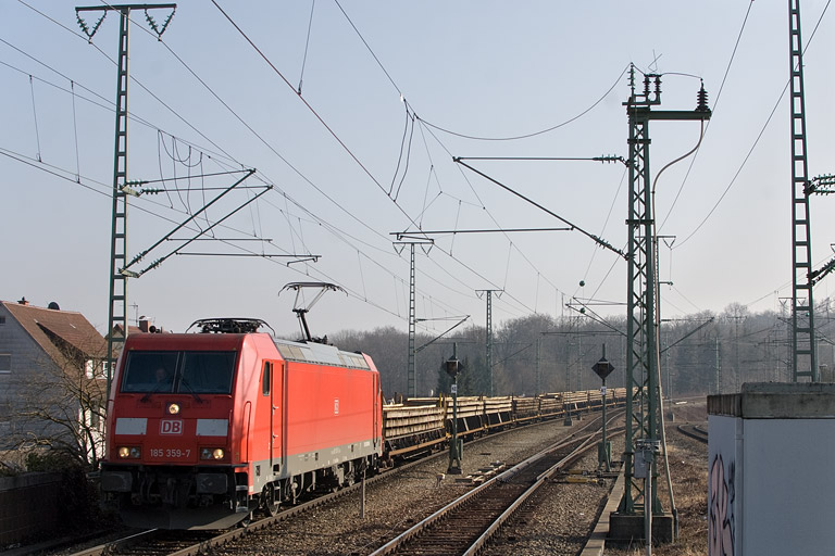 185 359 mit GB 62487 bei km 16,8 (M&auml;rz 2012)