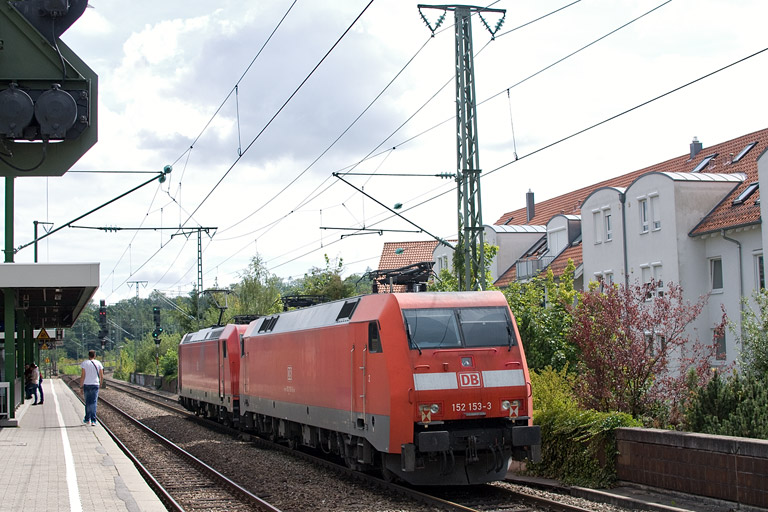 185 360 und 152 153 bei km 16,8 (August 2012)