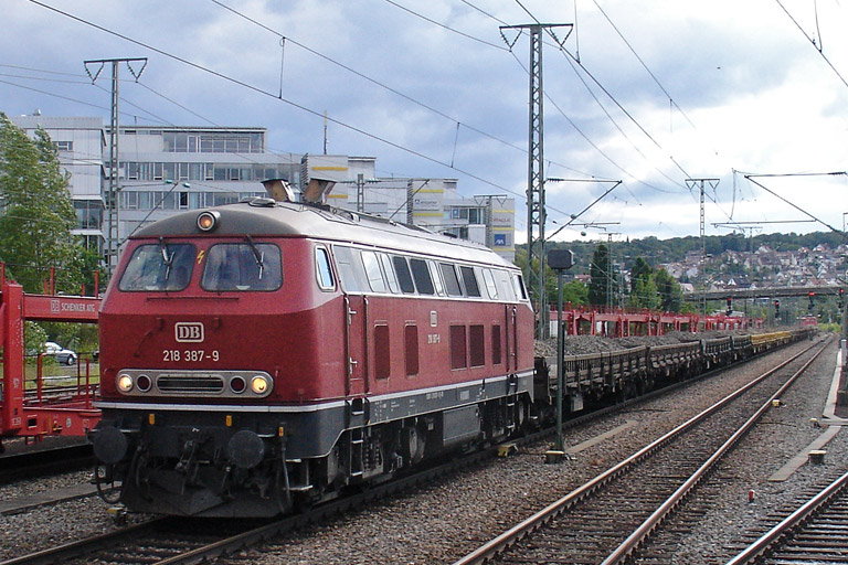 218 387 mit DBV 95644 bei km 15,8 (August 2012)