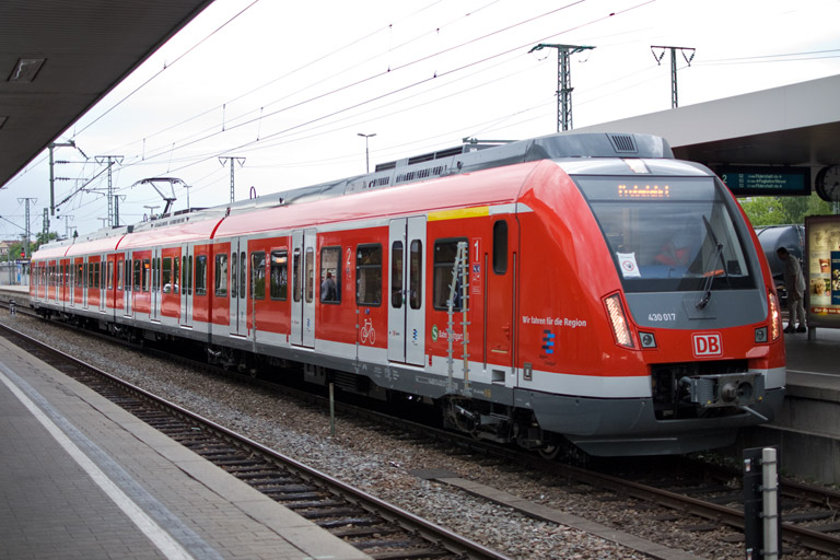 430 017 in Stuttgart-Vaihingen (August 2012)