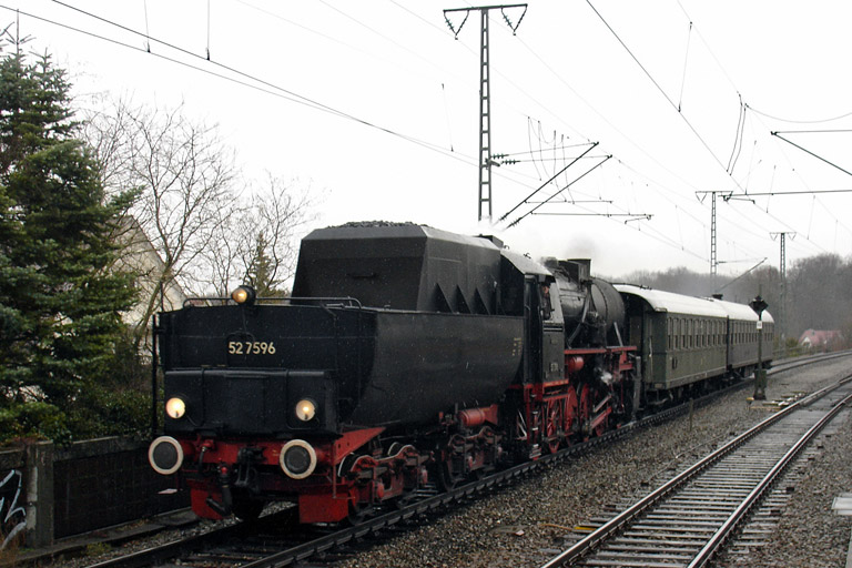 52 7596 in Stuttgart-Rohr (Januar 2012)