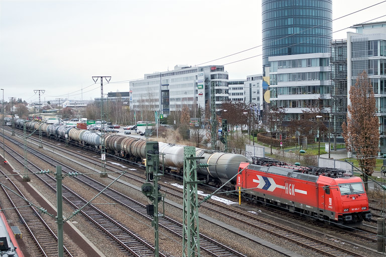 HGK 185 585 bei km 15,8 (Januar 2012)