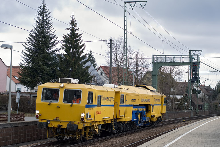 Stopfmaschine bei km 16,6 (Februar 2012)