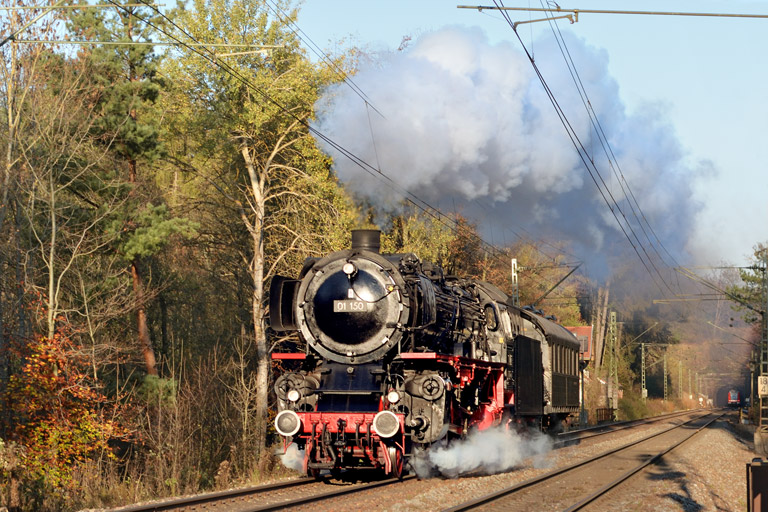 01 150 mit DbZ 91925 bei km 18,4 (Oktober 2013)