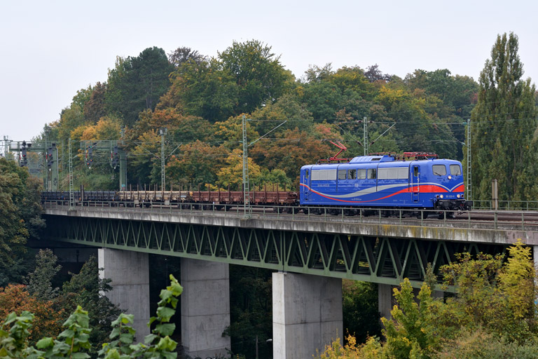 151 033 mit DGS 69305 bei km 14,6 (Oktober 2013)