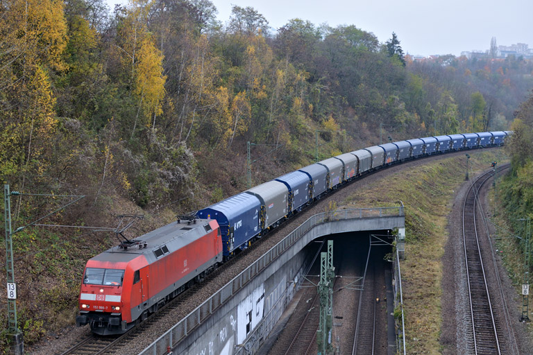 152 066 mit GM 49225 bei km 13,8 (November 2013)