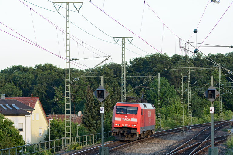 152 092 bei km 17,0 (Juni 2013)