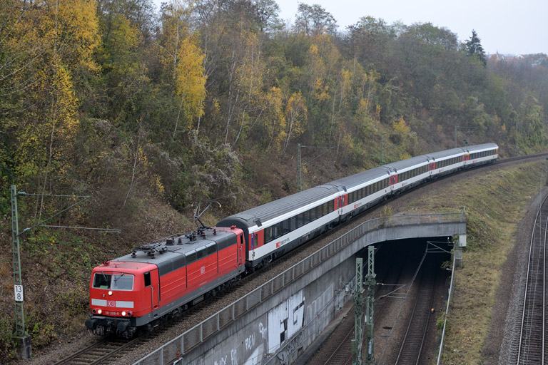 181 209 mit IC 183 bei km 13,8 (November 2013)