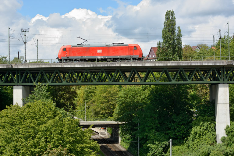 185 001 bei km 14,6 (Mai 2013)