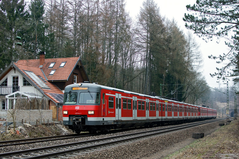 420 944 bei km 18,2 (April 2013)