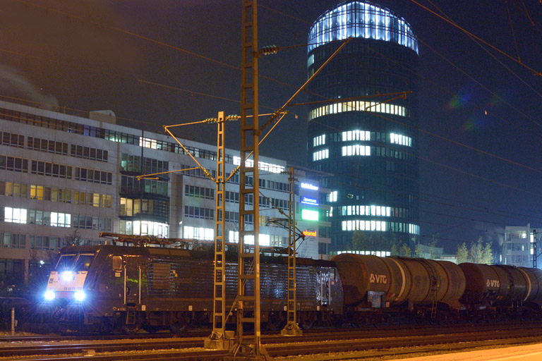 ES 64 F4-107 bei km 15,6 (November 2013)