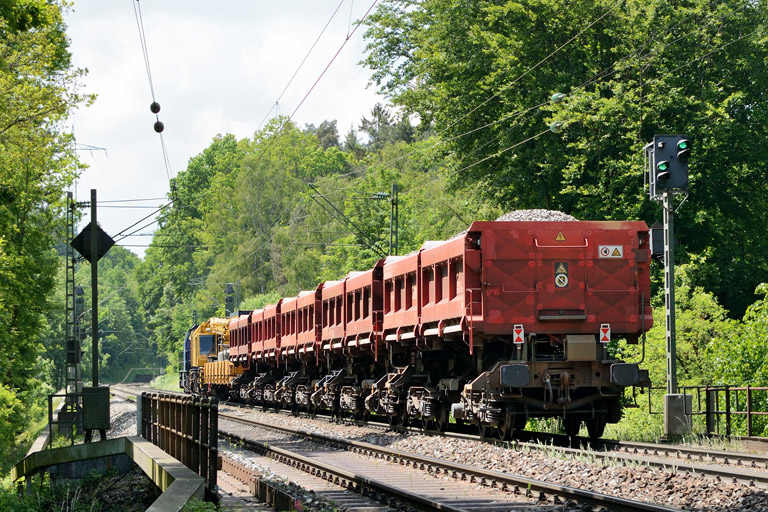 ESG 7 (Baureihe G 1205) mit BauZ 93535 bei km 18,4 (Juni 2013)