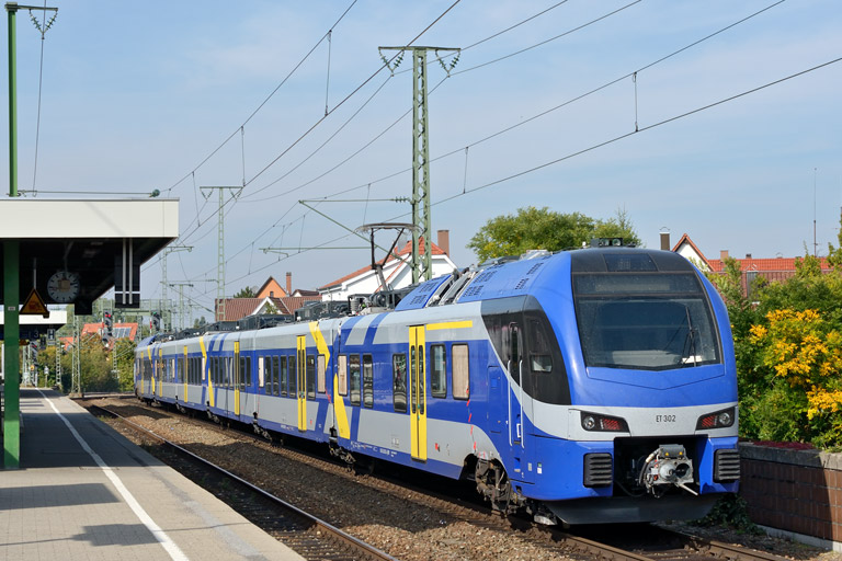 Meridian ET 302 als DbZ 94297 bei km 16,8 (Oktober 2013)