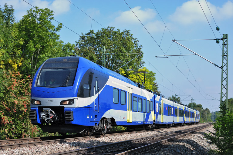 Meridian ET 302 als DbZ 91656 bei km 12,8 (Oktober 2013)