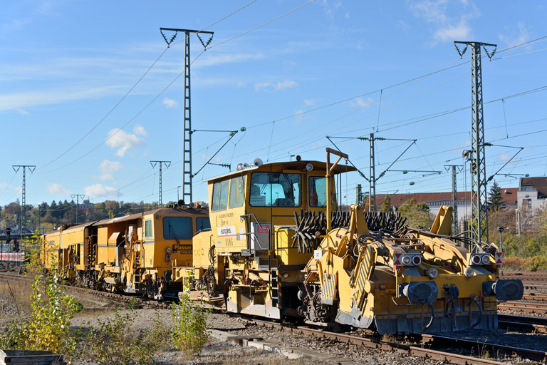Gleisstopfmaschine bei km 15,6 (Oktober 2013)