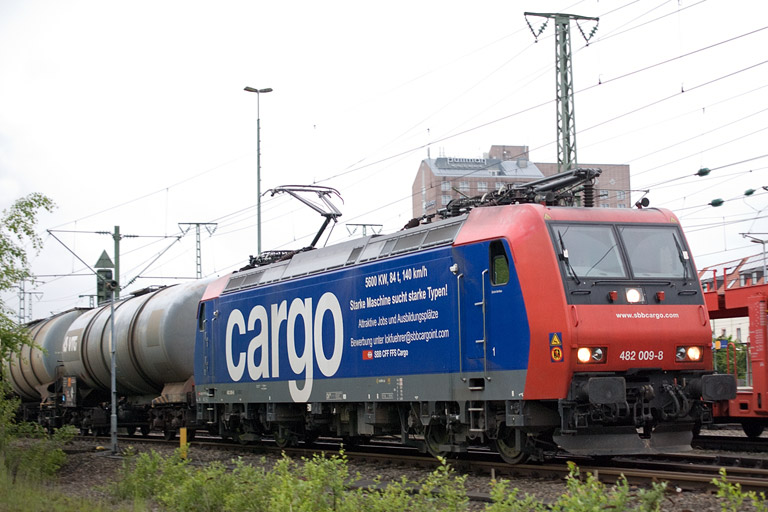 482 009 bei km 15,4 (Mai 2013)