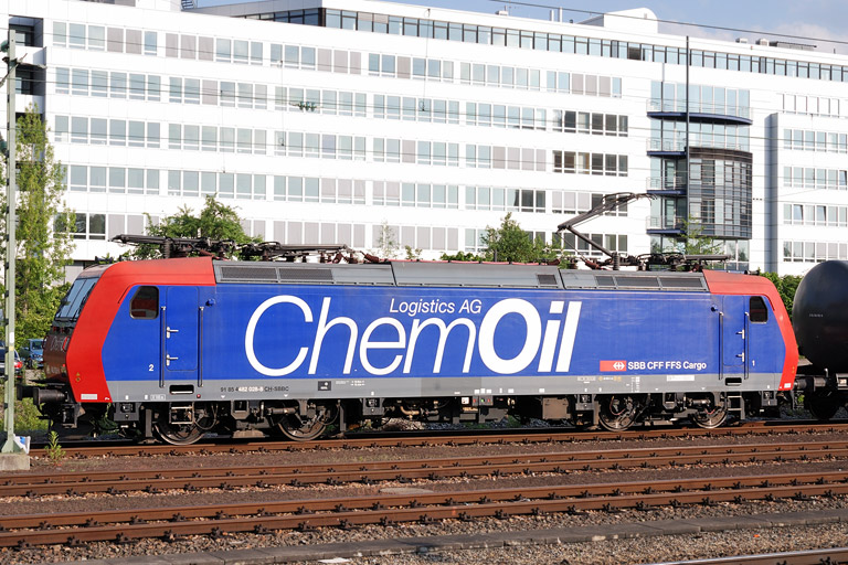 482 028 bei km 15,6 (Juni 2013)