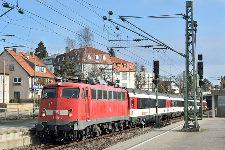 115 459 mit IC 183 bei km 15,6 (M&auml;rz 2014)