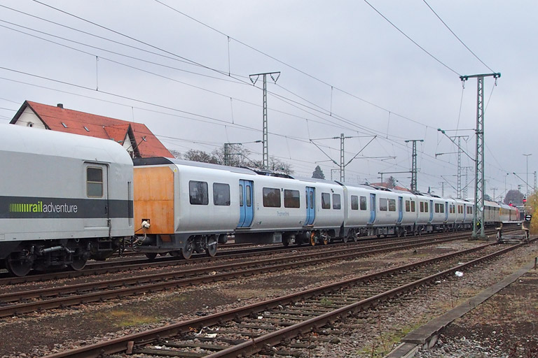 "Thameslink" Class 700 bei km 15,6 (November 2014)