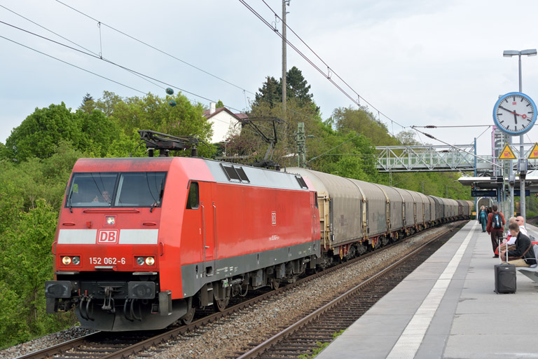 152 062 mit EK 56166 bei km 14,2 (April 2014)