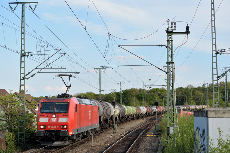 185 057 bei km 16,8 (April 2014)