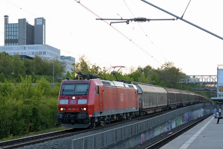 185 094 mit GM 47717 bei km 14,2 (April 2014)