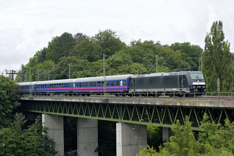 185 566 mit DPE 25529 bei km 14,6 (August 2014)