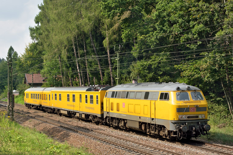 218 392 mit Mess-Nbz 94332 bei km 18,2 (September 2014)