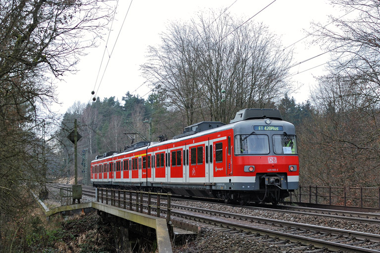 420 400 bei Stuttgart-Rohr (Januar 2014)