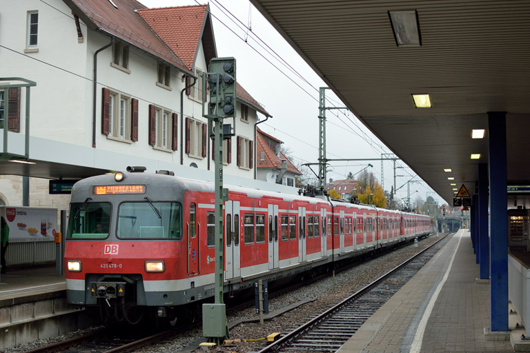 420 478 als S2 bei km 15,6 (November 2014)