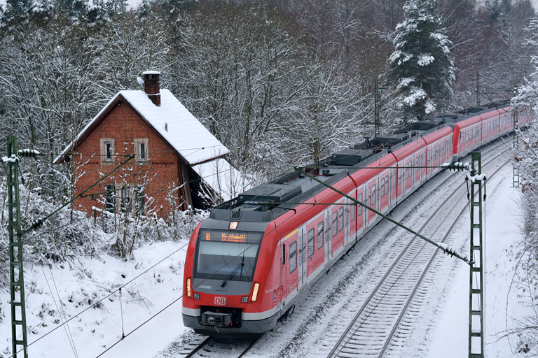 430 080 als S1 bei km 19,2 (Dezember 2014)