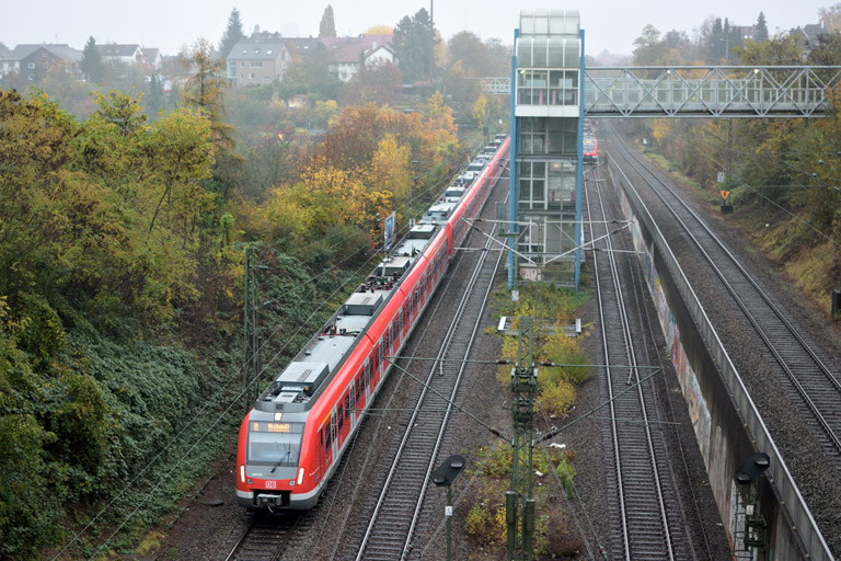 430 515 als S1 bei km 14,0 (November 2014)