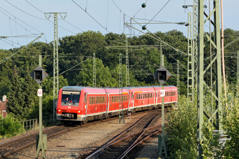 611 041 als Lt 22280 bei km 17,0 (Juni 2014)
