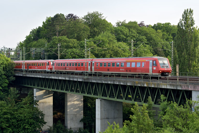 611 013 als Lt 22280 bei km 14,6 (Juni 2014)