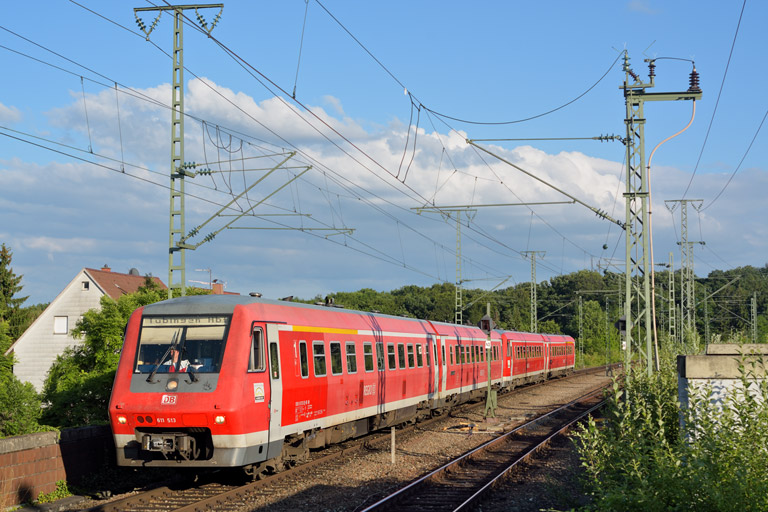 611 513 als Lt 22280 bei km 16,8 (Juni 2014)