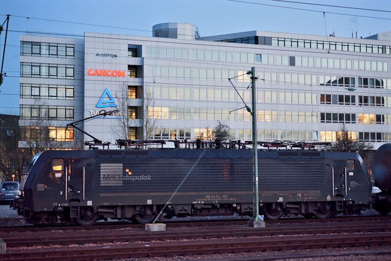 ES 64 F4-107 bei km 15,6 (Februar 2014)