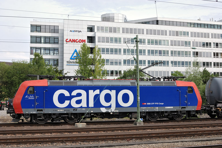 482 008 bei km 15,6 (Juni 2014)