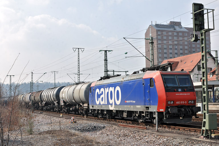 482 015 bei km 15,6 (M&auml;rz 2014)