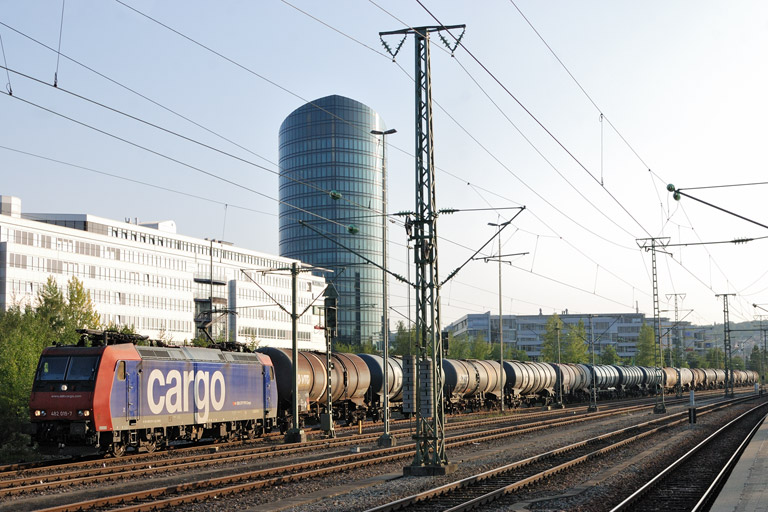 482 019 bei km 15,6 (September 2014)