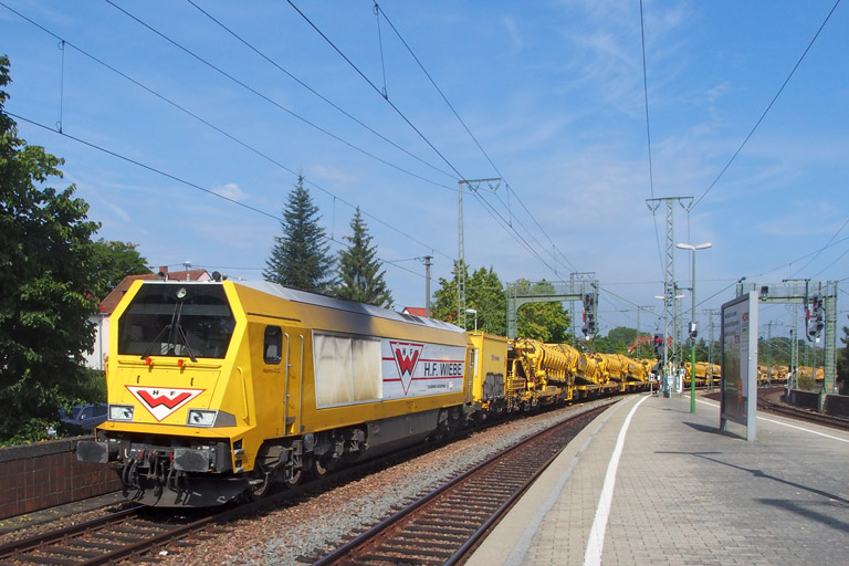 Wiebe 264 011 bei km 16,8 (September 2014)