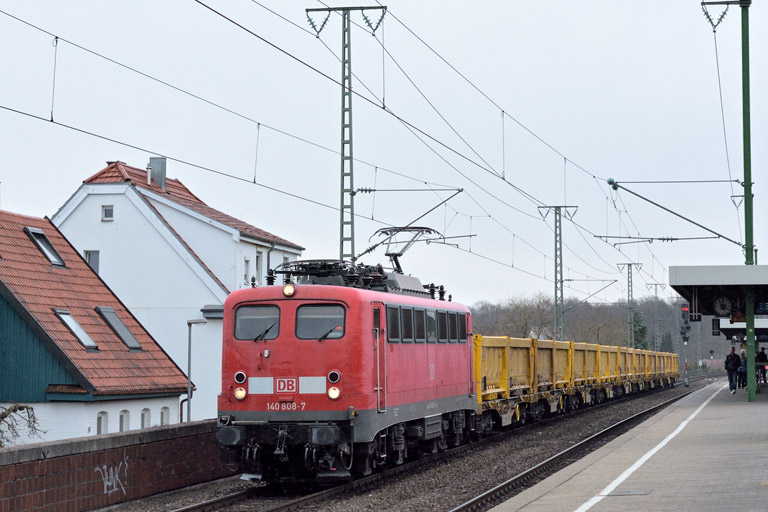 140 808 bei km 16,8 (M&auml;rz 2015)