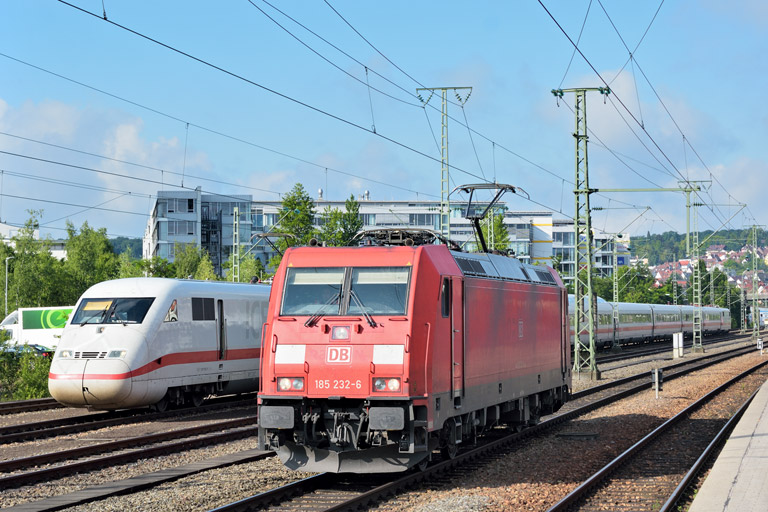 185 232 als T 66699 bei km 15,6 (Juni 2015)