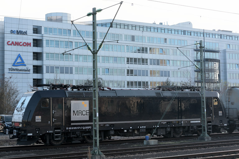 185 571 bei km 15,6 (Dezember 2015)