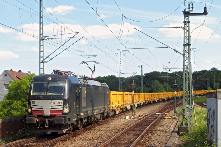 193 859 mit Bauz 83974 bei km 16,8 (Mai 2015)